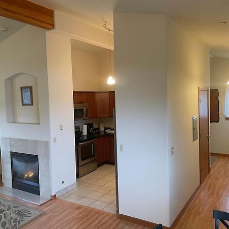 Oceanfront Allyn Apartment Exterior photo